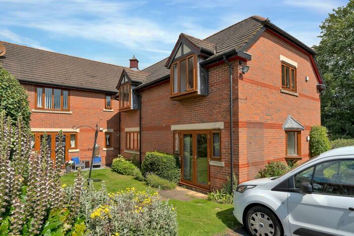 2 Bedroom Flat To Rent In Station Road, Oakham, LE15