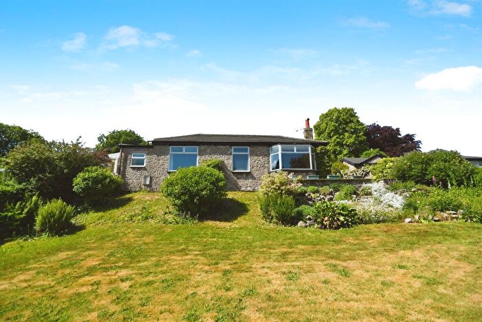 3 Bedroom Detached Bungalow For Sale In The Yeld, Bakewell, DE45