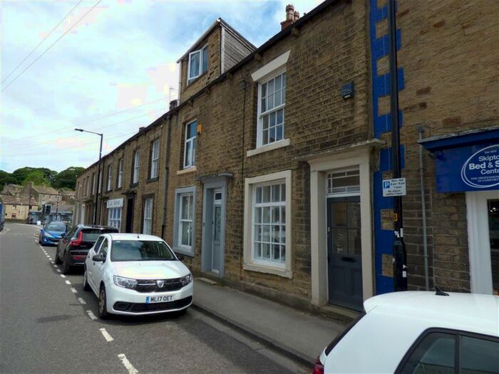 2 Bedroom Terraced House To Rent In Water Street, Skipton, BD23