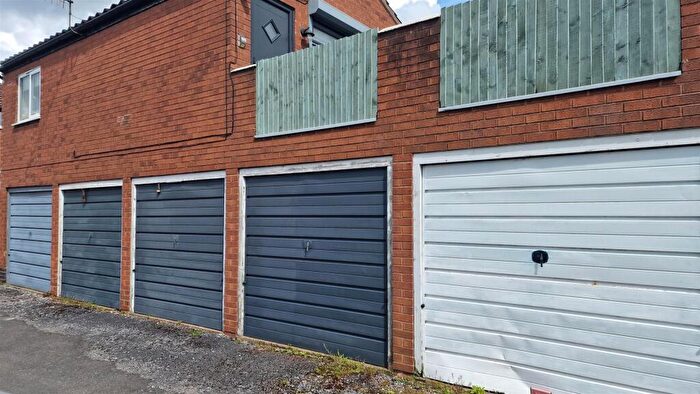 Garage / Parking To Rent In Garage At Syderstone Walk, Arnold, NG5