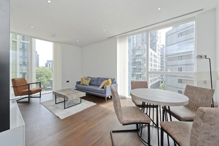 2 Bedroom Apartment To Rent In Maine Tower, Harbour Way, London, E14