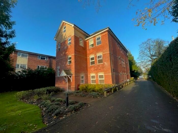 2 Bedroom Flat To Rent In Wellington Road, Bournemouth, BH8