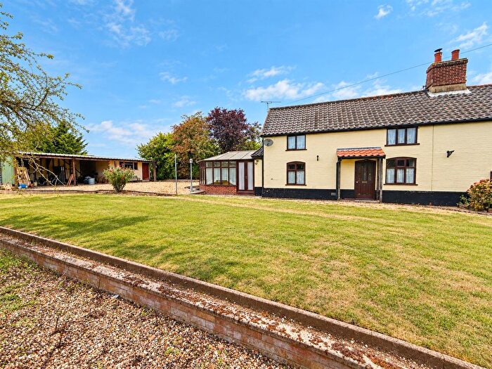 3 Bedroom Property For Sale In Church Road, South Lopham, Diss, IP22
