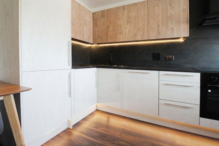1 Bedroom Apartment To Rent In Silvester Street, Hull, East Yorkshire, HU1