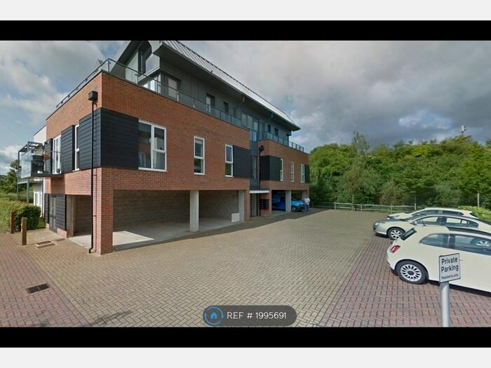 1 Bedroom Flat To Rent In The Kilns, Redhill, RH1