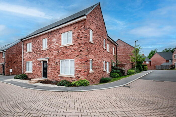 4 Bedroom Detached House For Sale In Towns Field, Banbury, Oxfordshire, OX16