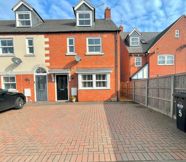 4 Bedroom House To Rent In Hillmorton Road, Rugby, CV22