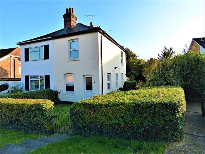 2 Bedroom Cottage To Rent In Weir Farm Road, Rayleigh, Rayleigh, SS6
