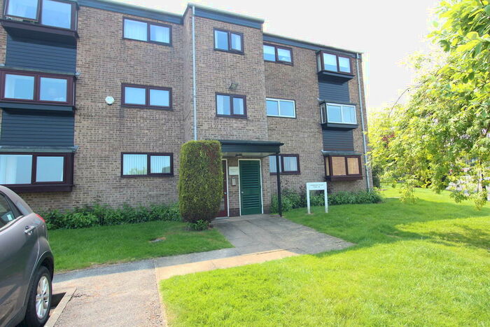 2 Bedroom Apartment To Rent In Ladybower Court, S17