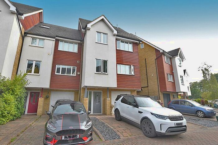 5 Bedroom Terraced House To Rent In Friars View, Aylesford, ME20