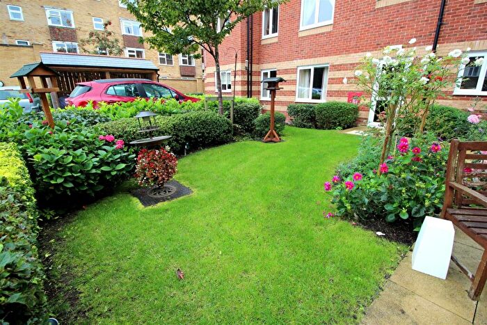 1 Bedroom Retirement Property To Rent In Chadwick Lodge, Southampton, SO15