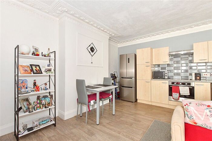 1 Bedroom Flat For Sale In Stockcroft Road, Balcombe, Haywards Heath, West Sussex, RH17