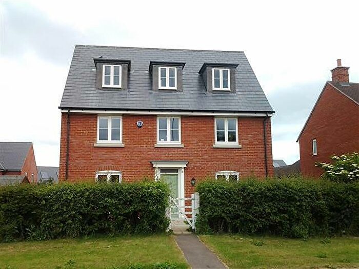 5 Bedroom House To Rent In Newport Road, Brooklands, Milton Keynes, MK10