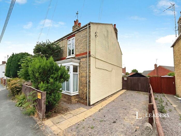 2 Bedroom Semi-Detached House To Rent In Clay Lake, Spalding, PE11
