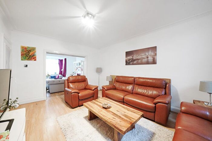 5 Bedroom Semi-Detached House For Sale In Kingsway, Wembley, HA9