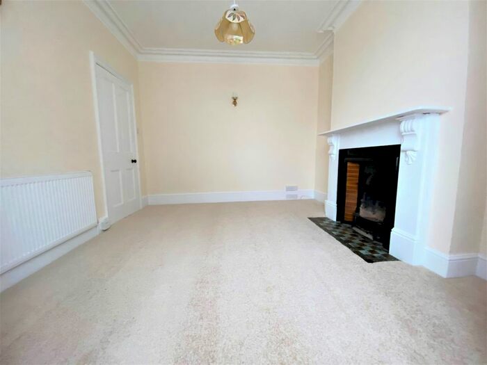 3 Bedroom Semi-Detached House To Rent In Recreation Rd, Guildford, GU1