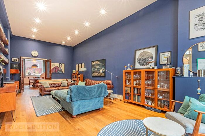 4 Bedroom Semi Detached House For Sale In Top Street, Oldham, Greater Manchester, OL4