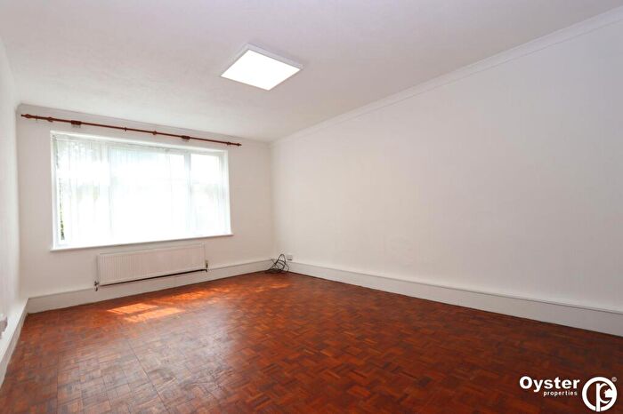 2 Bedroom Flat To Rent In Bounds Green Road, Embassy Court Bounds Green Road, N11