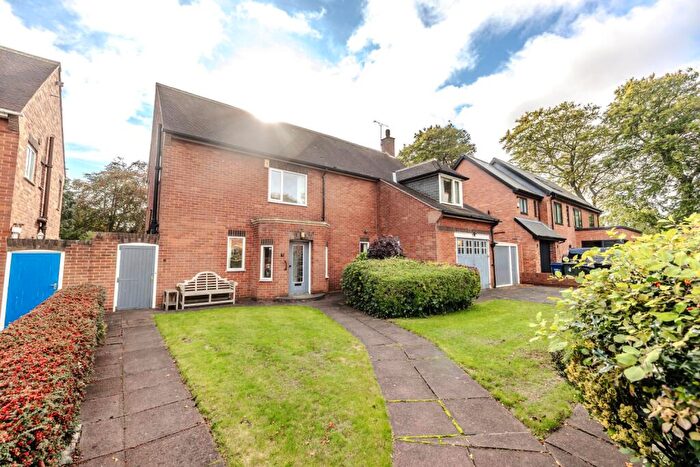 4 Bedroom Detached House For Sale In Loweswood Close, High West Jesmond, Newcastle Upon Tyne, NE7