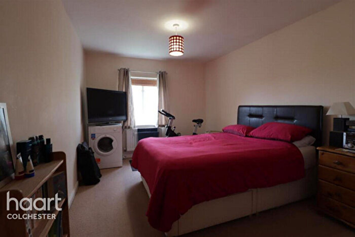 2 Bedroom Apartment To Rent In Circular Road South, Colchester, CO2