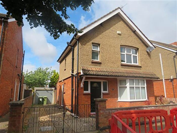 3 Bedroom House To Rent In Bletchley, Milton Keynes, MK2