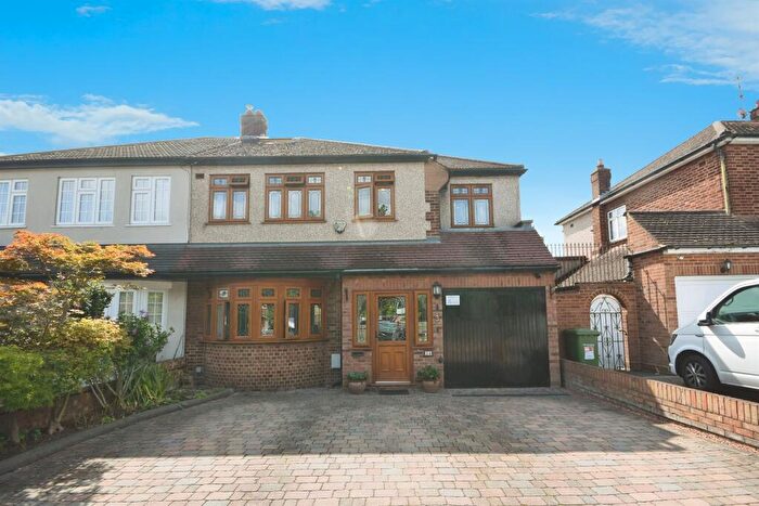 5 Bedroom Semi-Detached House For Sale In Millbrook Gardens, Gidea Park, Romford, RM2