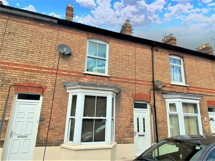 2 Bedroom Terraced House To Rent In Wilfred Road, Taunton, TA1