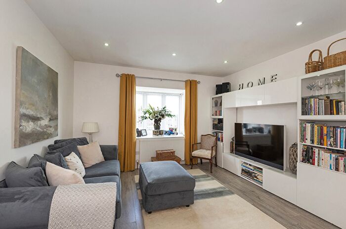 1 Bedroom Apartment For Sale In Avenue Road, Bexleyheath, DA7