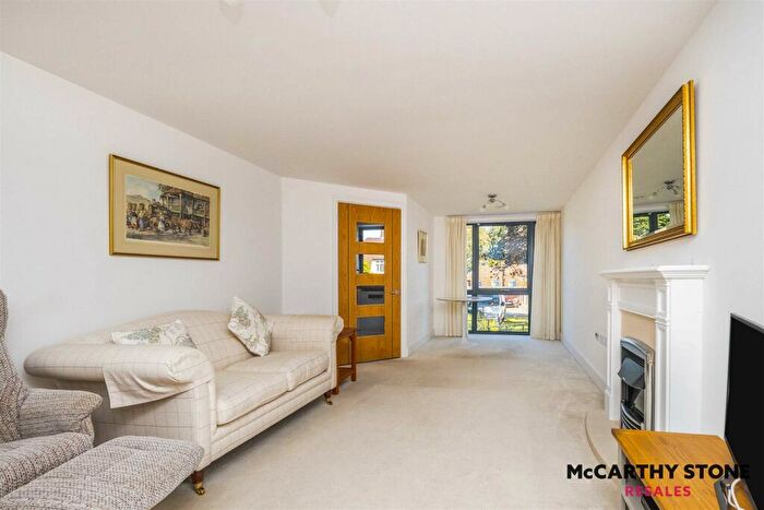 2 Bedroom Apartment For Sale In Turner House, St. Margarets Way, Midhurst, GU29