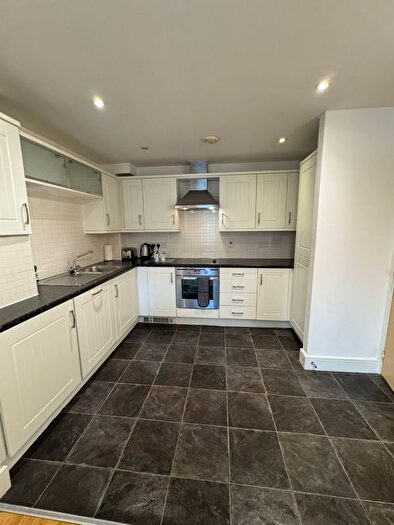 2 Bedroom Flat To Rent In Pavilions, Clarence Road, Windsor, Berkshire, SL4