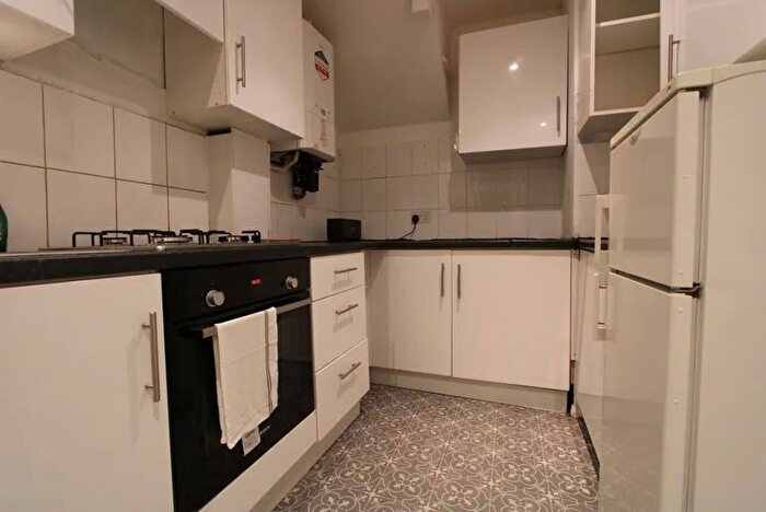 3 Bedroom End Of Terrace House To Rent In Avenue Road, South Norwood, SE25