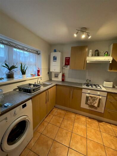 4 Bedroom House To Rent In Kingscliffe Street, Manchester, Greater Manchester, M9