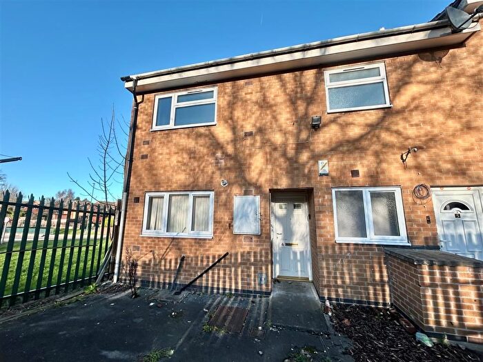 1 Bedroom Flat To Rent In Helmsdale Gardens, Nottingham, NG5