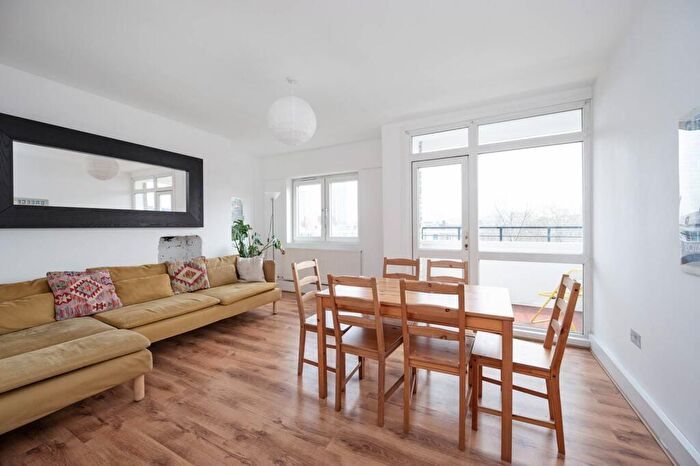 4 Bedroom Flat To Rent In Percival Street, Clerkenwell, London, EC1V