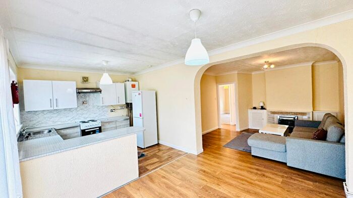 2 Bedroom Semi Detached House To Rent In Victoria Avenue, Grays, RM16