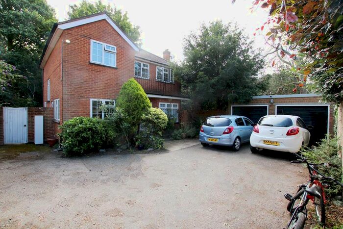 4 Bedroom Property To Rent In Thornbury Road, Osterley, Isleworth, TW7