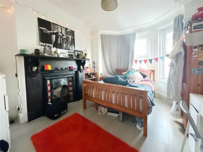 5 Bedroom Terraced House To Rent In Harborough Road, Southampton, Hampshire, SO15