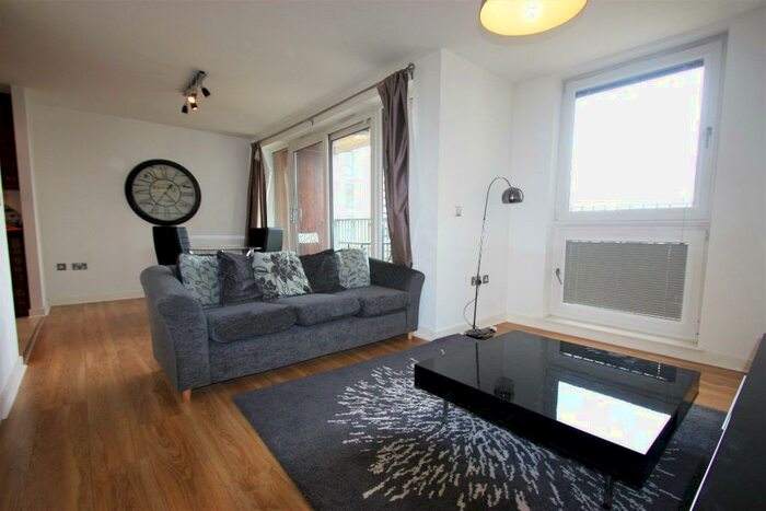 2 Bedroom Flat To Rent In Kimmerghame Path, Fettes, Edinburgh, EH4