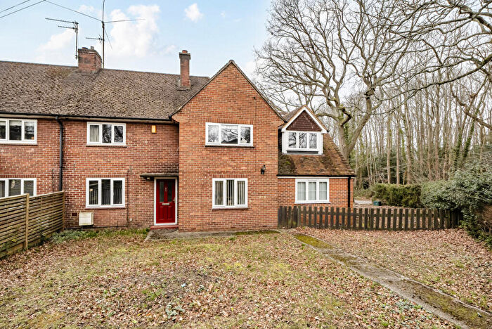 4 Bedroom End Of Terrace House For Sale In Pinchcut, Burghfield Common, Reading, Berkshire, RG7