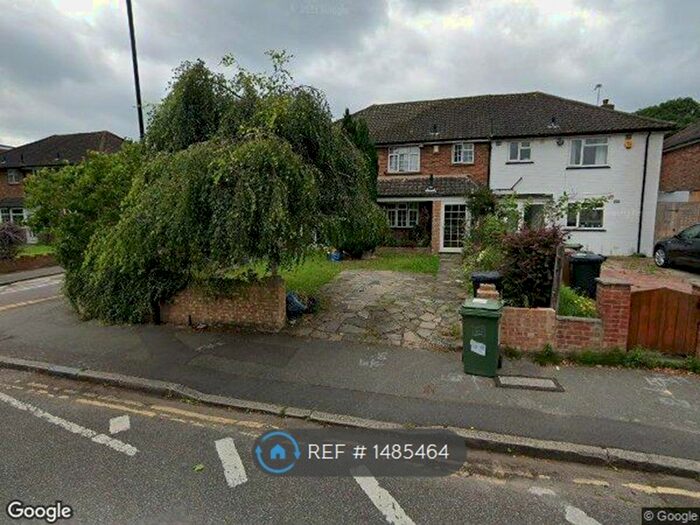 5 Bedroom Semi-Detached House To Rent In Somertrees Avenue, London, SE12