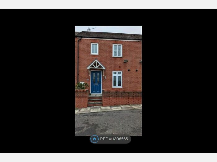 3 Bedroom Semi-Detached House To Rent In Waverley Drive, Stoke-On-Trent ST6
