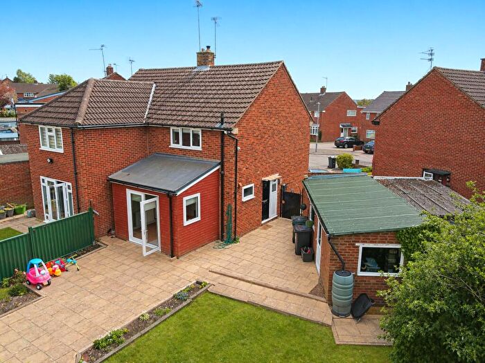 2 Bedroom Semi-Detached House For Sale In Oakwood Drive, Luton, Bedfordshire, LU3