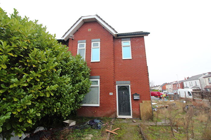 2 Bedroom End Of Terrace House For Sale In Eastbourne Road, Southport, Merseyside, PR8