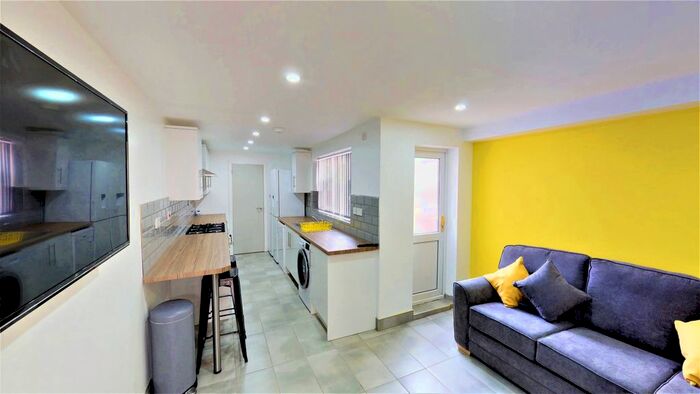 5 Bedroom Terraced House To Rent In Humber Avenue, Coventry, CV1