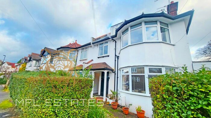 1 Bedroom Flat To Rent In Tirlemont Road, South Croydon, CR2
