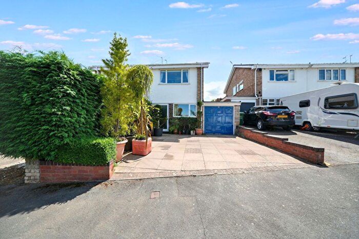 3 Bedroom Semi-Detached House For Sale In Larkhill Road, Wollaston, Stourbridge, DY8