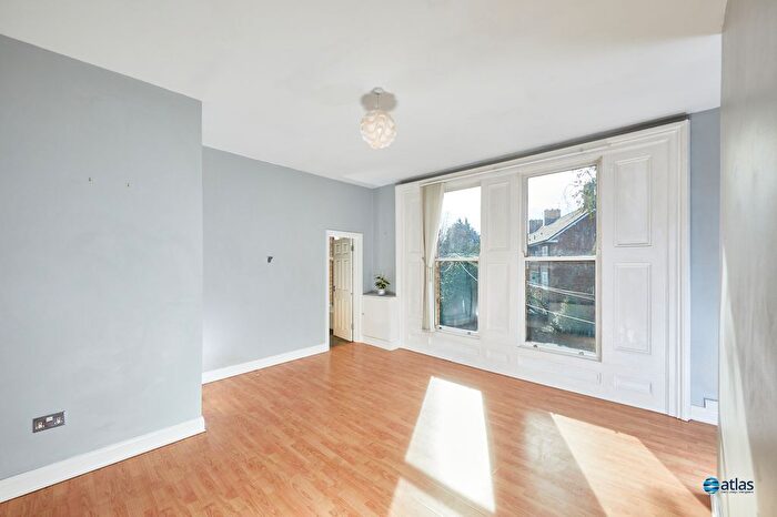 1 Bedroom Flat For Sale In Mannering Road, Aigburth, L17