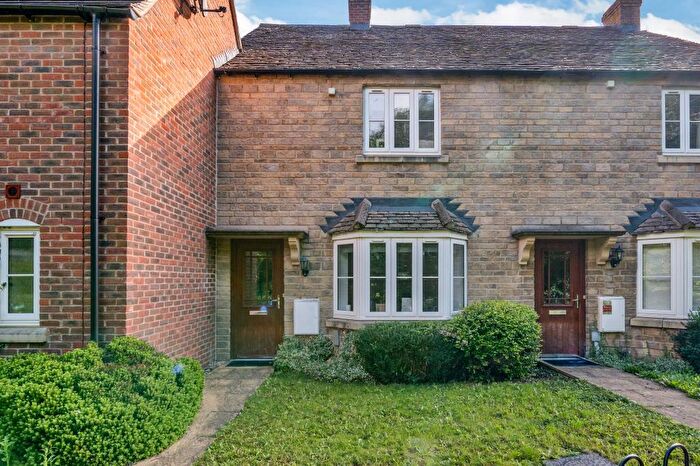 3 Bedroom Terraced House To Rent In Willow Drive, Witney, OX28