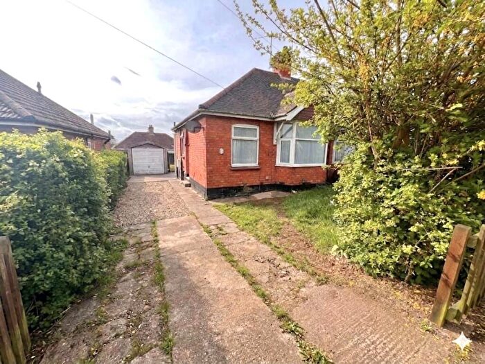 2 Bedroom Semi-Detached Bungalow For Sale In Bants Lane, Duston, Northampton, NN5