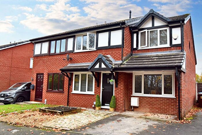4 Bedroom Semi Detached House For Sale In St. Georges Road, Bury, BL9